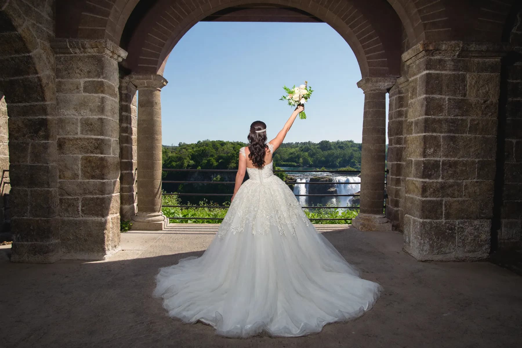 Elopement at Ramblers Rest Niagara by Arman Arai