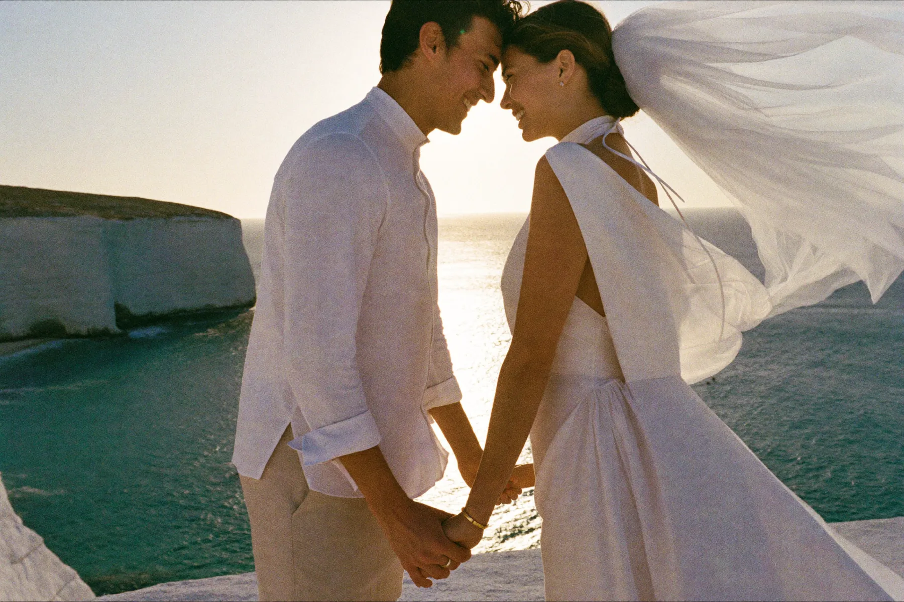 Elopement in Cancún, Mexico, by Arman Arai